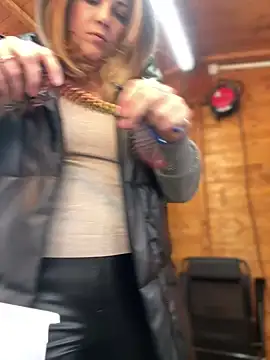 Snapshot of DaisyVibesss chatting on January 4, 2025, 9:43 am DaisyVibesss online show from January 4, 2025, 9:43 am