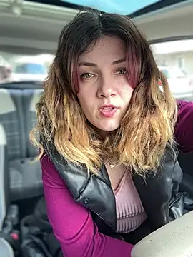 Snapshot of DaisyVibesss chatting on February 27, 2025, 12:02 pm DaisyVibesss online show from February 27, 2025, 12:02 pm