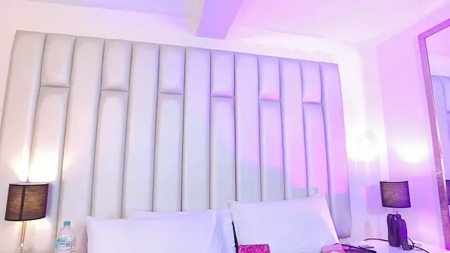 aandreaperez online show from March 9, 2026, 12:42 pm