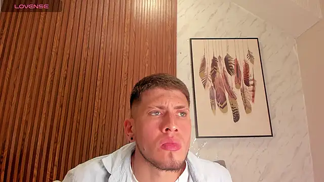 SebastianMaximoff online show from October 2, 2025, 7:43 pm