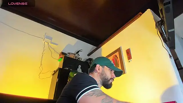 CamiloGray  online show from September 12, 2025, 1:22 pm