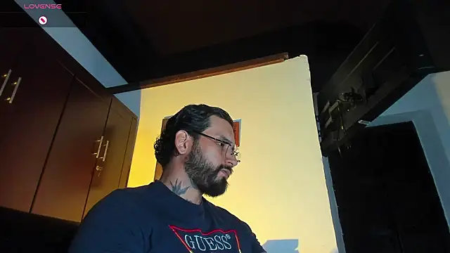 CamiloGray  online show from March 4, 2026, 2:23 pm