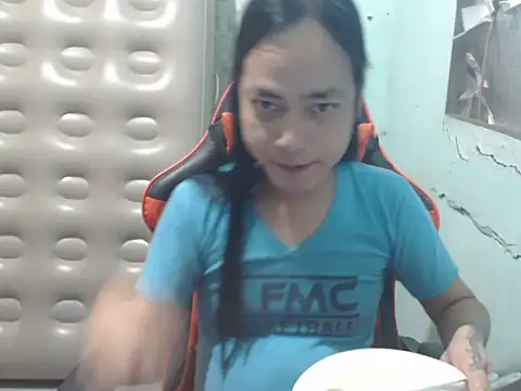 itsmacky4u online show from September 16, 2025, 5:08 am