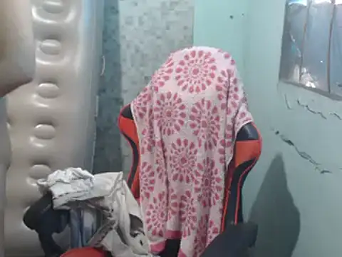 itsmacky4u online show from November 11, 2025, 7:08 am