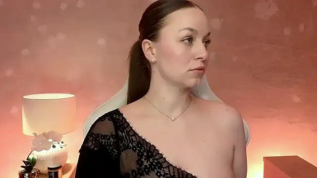 MilaFleur online show from March 20, 2026, 3:17 pm