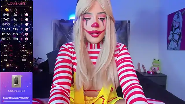 Snapshot of cutesarah_ chatting on December 1, 2024, 9:04 pm cutesarah  online show from December 1, 2024, 9:04 pm