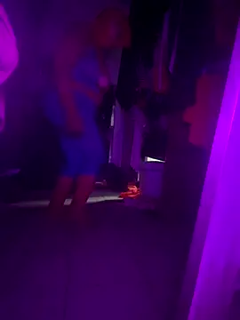 Snapshot of Cataleia21 chatting on December 3, 2025, 10:35 am Cataleia21 online show from December 3, 2025, 10:35 am