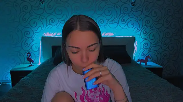 AlexaBarkley online show from December 6, 2024, 6:26 am