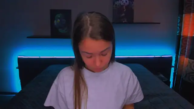 AlexaBarkley online show from February 19, 2025, 6:22 am