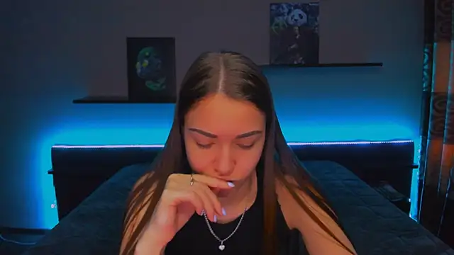 AlexaBarkley online show from March 18, 2025, 6:14 am