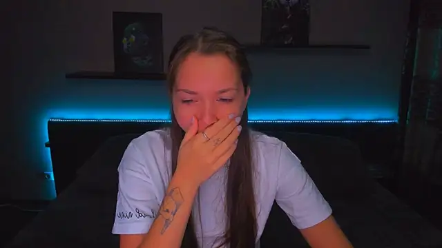 AlexaBarkley online show from December 17, 2025, 12:16 am