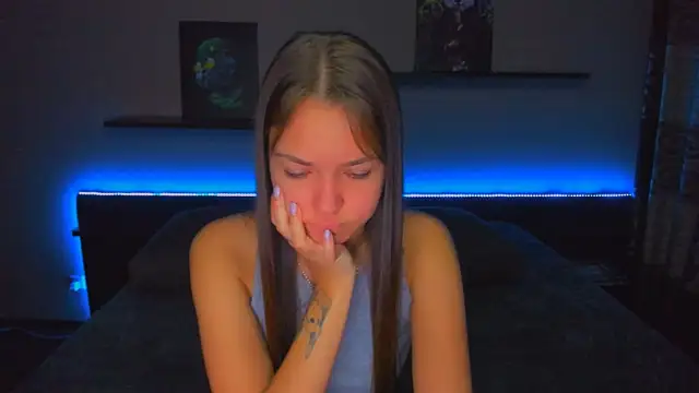 AlexaBarkley online show from December 19, 2025, 12:17 am