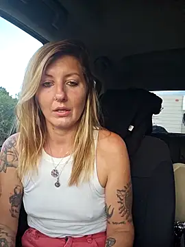 SheIsSomething online show from November 12, 2025, 12:22 am