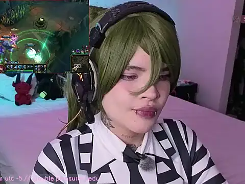 Snapshot of Noxarcane chatting on October 10, 2025, 5:39 am Noxarcane online show from October 10, 2025, 5:39 am