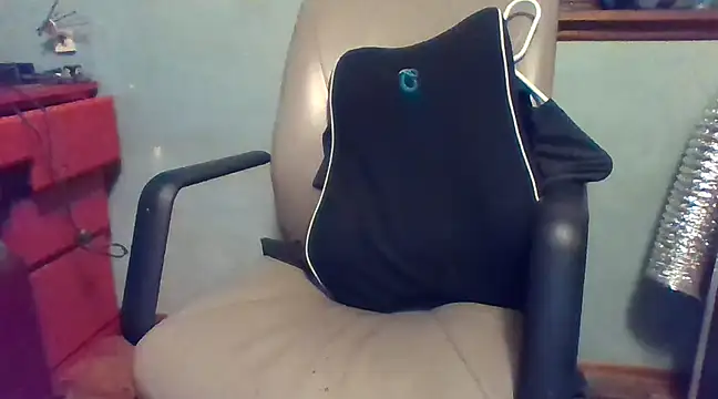 peaches playz online show from February 15, 2025, 9:37 pm