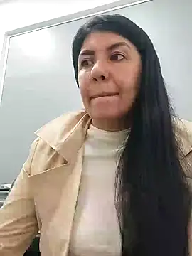 Snapshot of aisha_latina chatting on February 10, 2025, 2:05 pm aisha latina online show from February 10, 2025, 2:05 pm