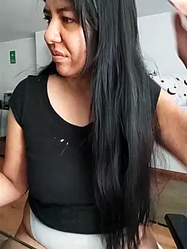 aisha latina online show from March 4, 2026, 2:34 pm