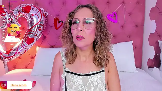 DaliaScoth online show from February 17, 2025, 7:31 pm