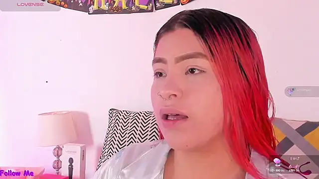 SophieRossi online show from October 12, 2025, 1:43 pm