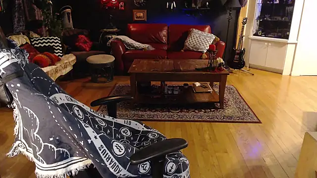 Snapshot of gothstripper chatting on February 1, 2025, 1:34 am gothstripper online show from February 1, 2025, 1:34 am