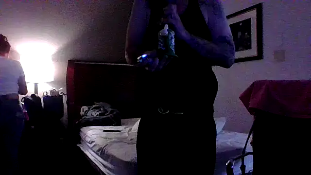 CAMINCHANCE online show from April 7, 2026, 12:33 am