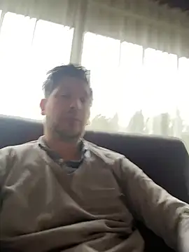 Snapshot of Taxidriver1988 chatting on February 4, 2025, 8:46 am Taxidriver1988 online show from February 4, 2025, 8:46 am