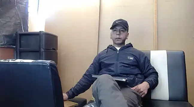 Black hot266 online show from December 12, 2024, 1:39 pm