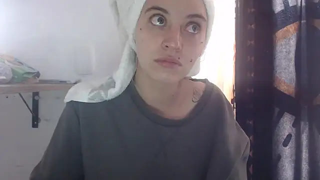 mariecam420 online show from January 26, 2025, 1:36 pm