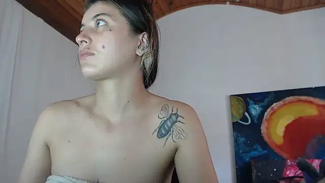 mariecam420 online show from November 10, 2025, 4:17 pm