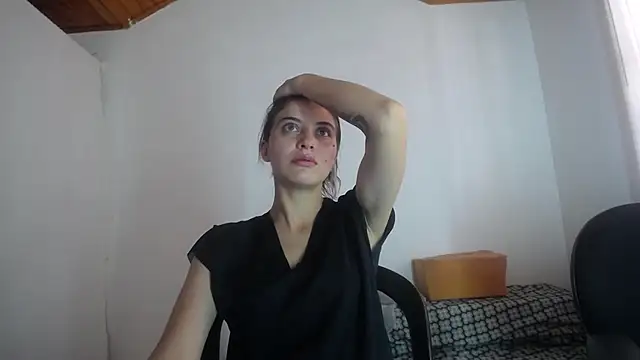 mariecam420 online show from December 4, 2025, 3:32 pm