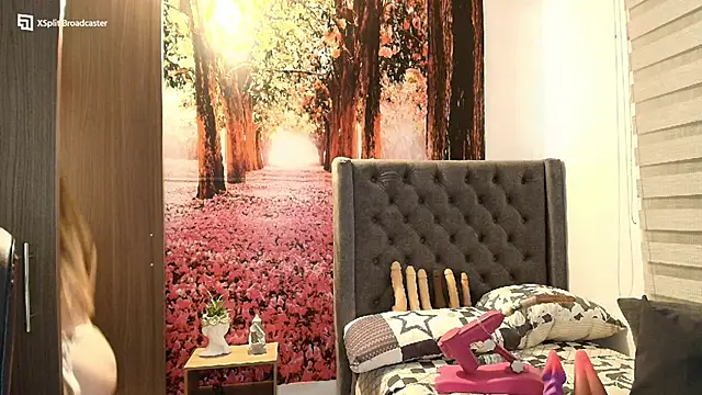 sofia23dirty online show from September 18, 2025, 9:39 pm