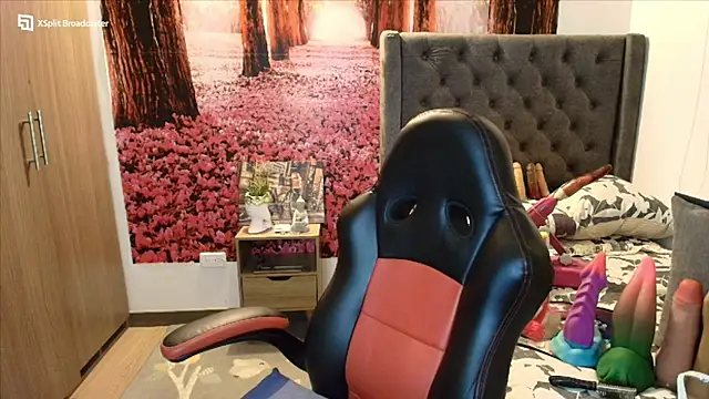 sofia23dirty online show from October 12, 2025, 10:25 am