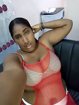 Snapshot of estrellasquirt chatting on February 15, 2025, 3:20 am estrellasquirt online show from February 15, 2025, 3:20 am