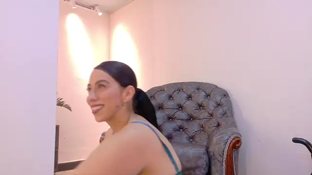 niky smit online show from September 21, 2025, 12:51 pm