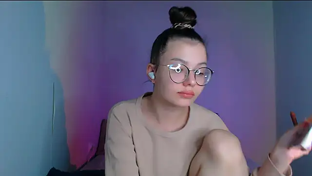 Snapshot of bbycolada chatting on November 8, 2025, 10:52 pm bbycolada online show from November 8, 2025, 10:52 pm