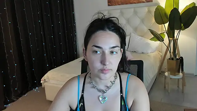 CeceliaJohnson online show from June 9, 2026, 7:09 am