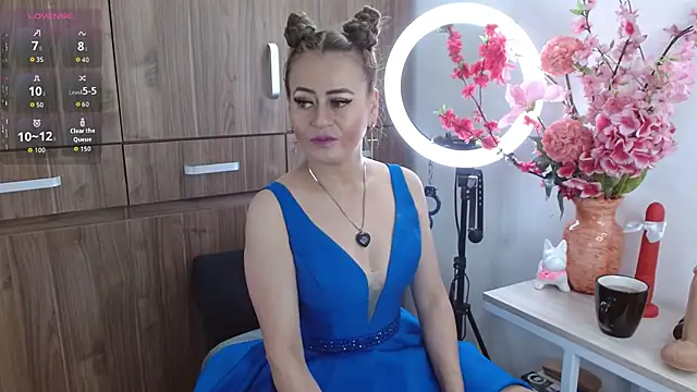 magenta maturr online show from November 10, 2025, 3:11 pm