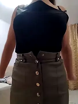 baby sweet girl  online show from February 10, 2025, 10:09 pm