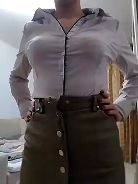 baby sweet girl  online show from February 15, 2025, 2:37 am