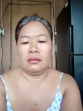 lickmepussy21 online show from April 22, 2026, 9:49 pm