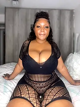 Hyra Ari online show from December 4, 2025, 8:28 pm