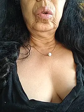 Susannemilf online show from March 3, 2026, 3:01 am