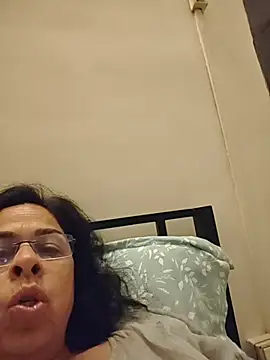 Susannemilf online show from March 17, 2026, 2:05 am