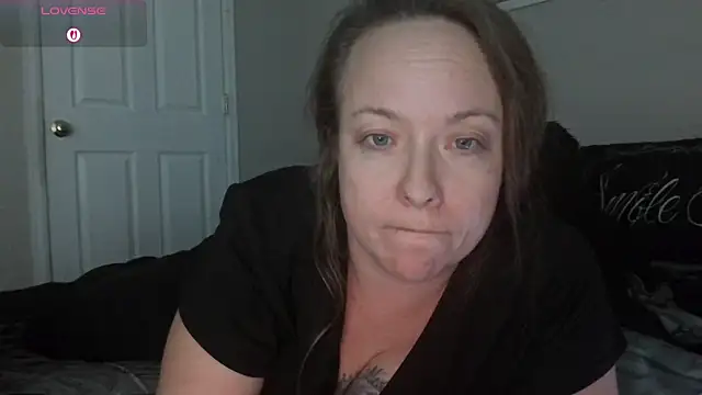 Snapshot of julimonroe chatting on December 19, 2025, 3:02 am julimonroe online show from December 19, 2025, 3:02 am