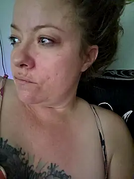 Snapshot of julimonroe chatting on February 24, 2026, 11:52 am julimonroe online show from February 24, 2026, 11:52 am