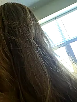 Snapshot of julimonroe chatting on February 28, 2026, 9:16 pm julimonroe online show from February 28, 2026, 9:16 pm