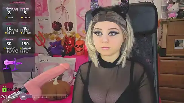 StellaMilla online show from October 31, 2025, 1:50 am