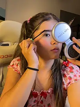 Snapshot of Stormiie777 chatting on January 4, 2025, 2:14 am Stormiie777 online show from January 4, 2025, 2:14 am