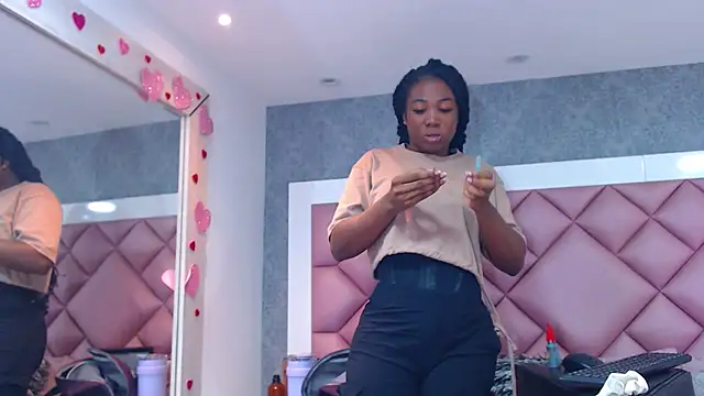 DanielaDuff online show from March 18, 2026, 7:17 pm