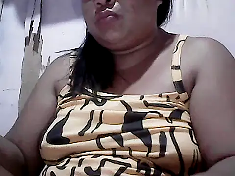 HotsweetPINAY69 online show from December 16, 2024, 11:07 pm